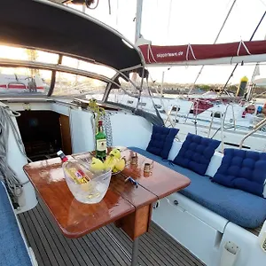https://yacht-oceanis-clipper.tenerifehoteles.net