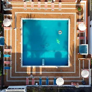 https://studio-las-americas-monkey-beach.tenerifehoteles.net